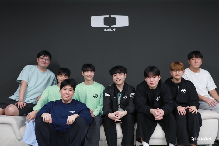 DK公布2026首发阵容合照